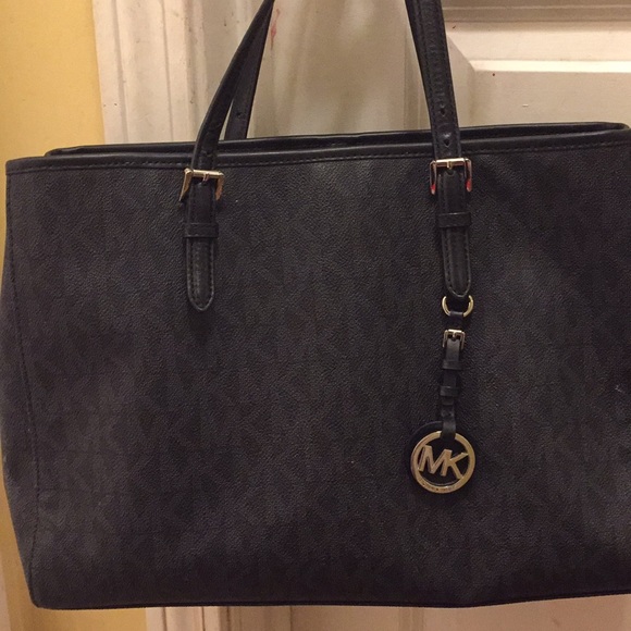 Meet your Posher, Lily - Picture 1 of 1